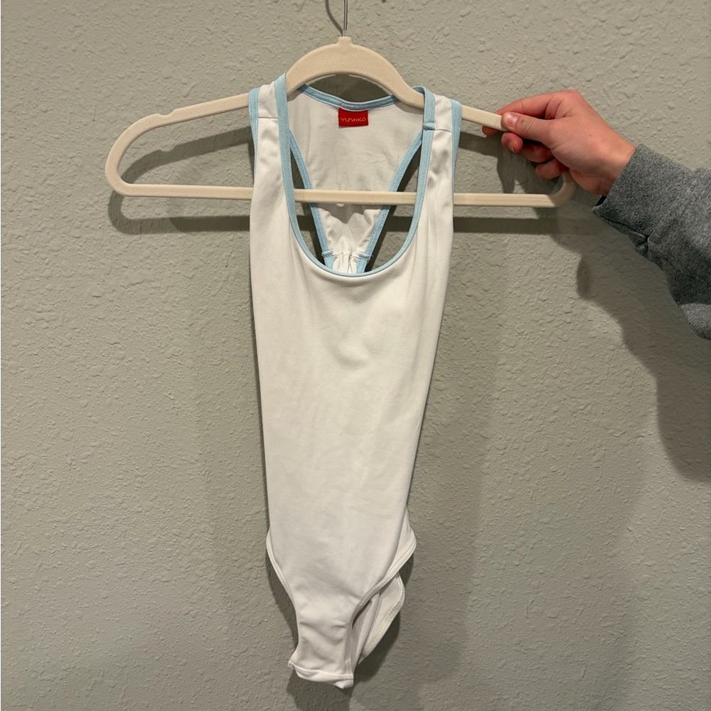 Yumkio, White